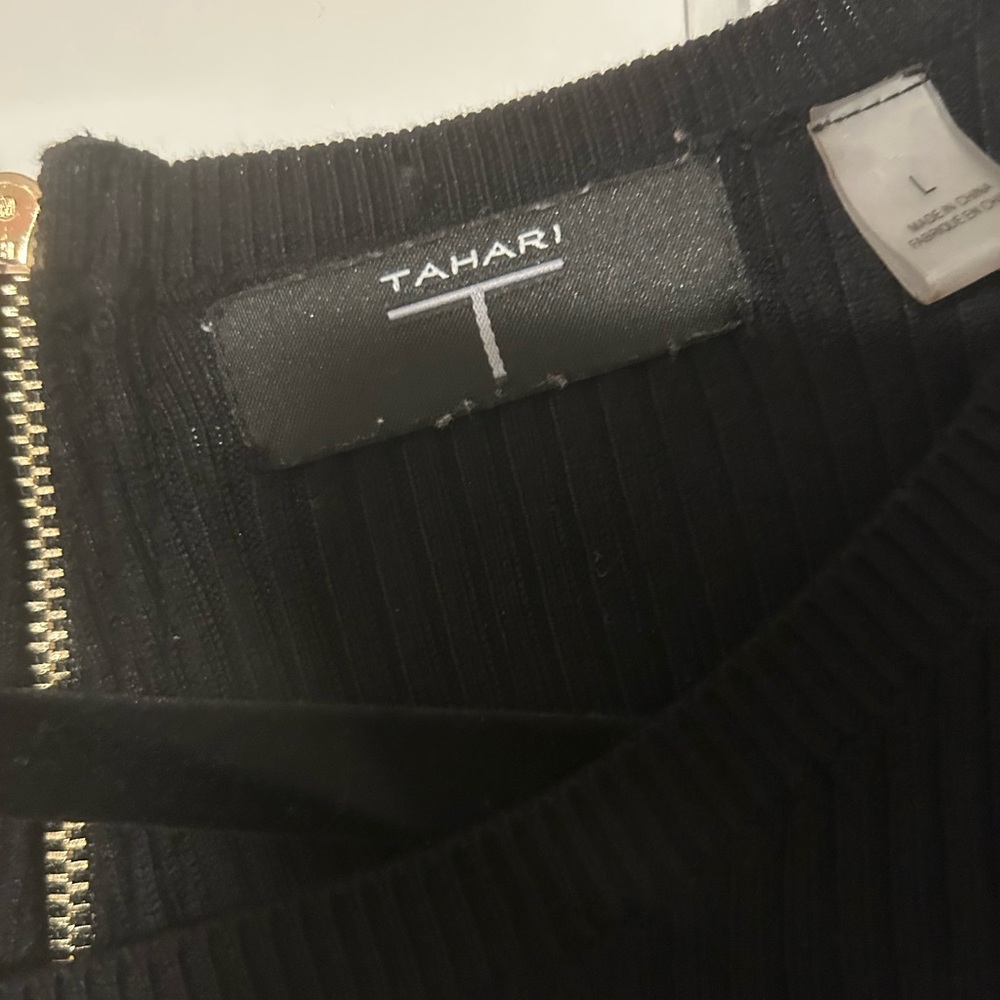 Tahari Black Ribbed Top - Picture 4 of 5